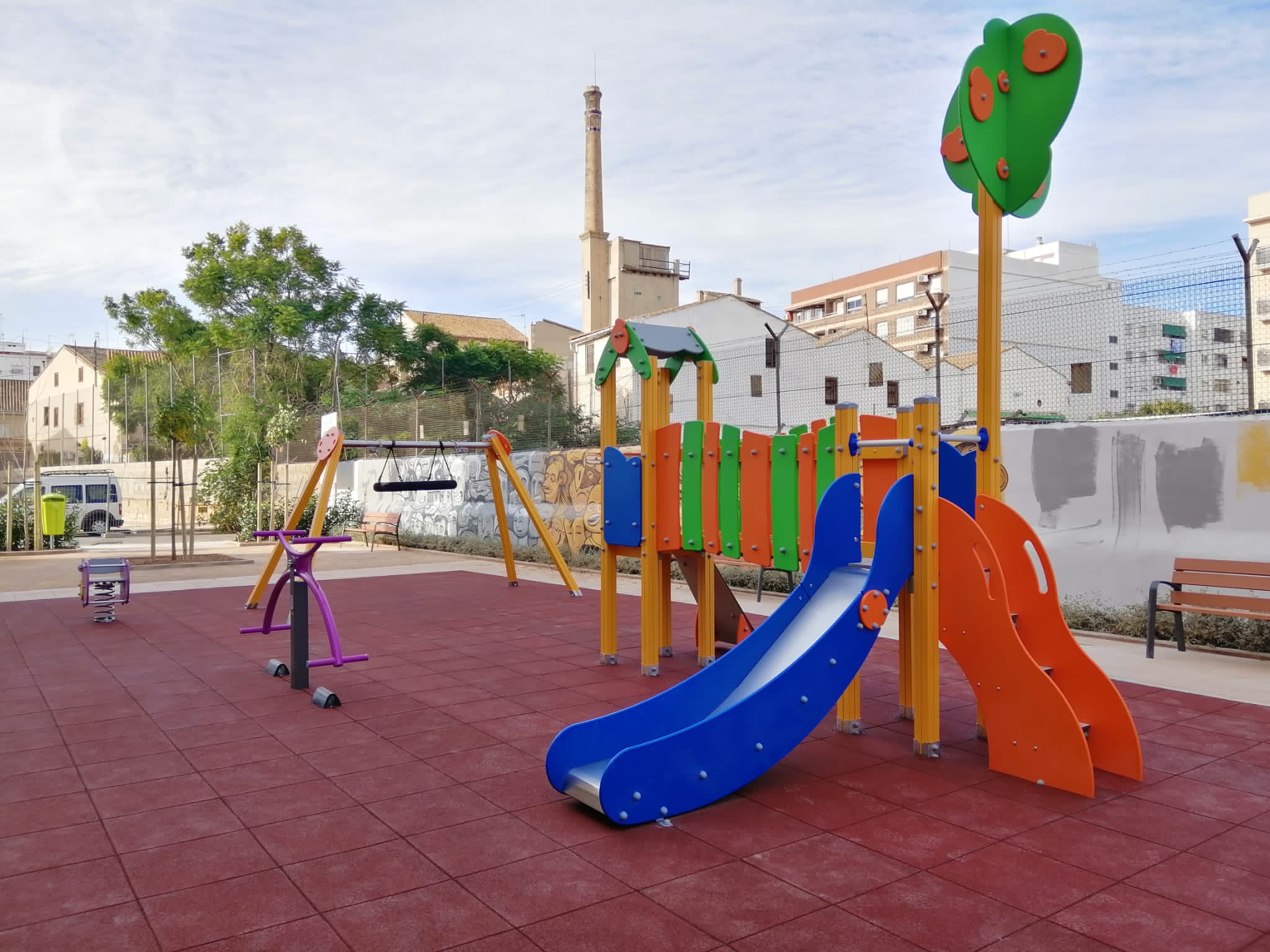 Juegos Infantiles y Placas de Caucho en Valencia